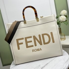 名稱：FENDI 托特包品質：頂級原單型號：8858大號顔色：白色 配圖肩