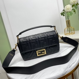 名稱：FENDI(BAGUETTE)品質：頂級原單型號：8824顔色：黑色