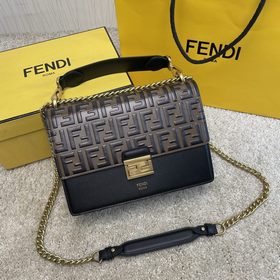 名稱：FENDI （芬迪）Kan I品質：原單品質型號：大號8839顔色：