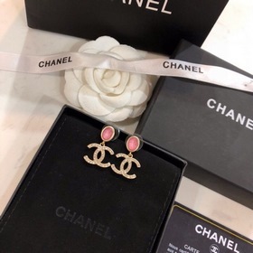 Chanel  CHANEL 香奈兒2024新款耳釘款專櫃黃銅，很清新一款耳環