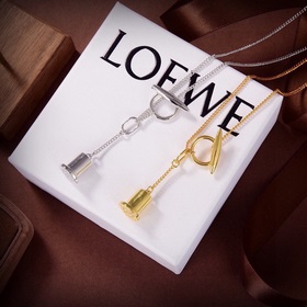 LOEWE 羅意威 項鍊 經典LOEW EAnagramLOGO設計 簡約大氣