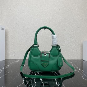 【頂級原單】{羊皮}Pradα Moon Bag 新款腋下月牙包1BA381經典