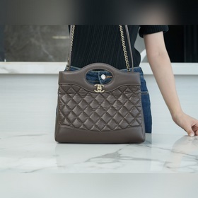 Chanel 23A高級手工坊31bag mini 咖色31手袋時髦百搭，采