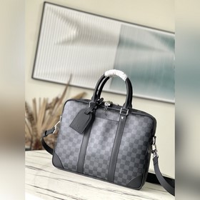 LV N40445 本款 Voyage 小號公文包以 Monogram Ecli