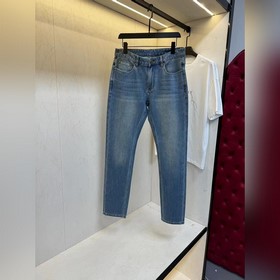 上新 24ss LV 早春新款牛仔褲 原版複刻 頂級高品質 修身剪裁 重工洗水