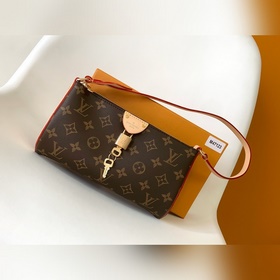 LV、 ochette Tirette 手袋采用 Monogram 帆布塑造慵懶