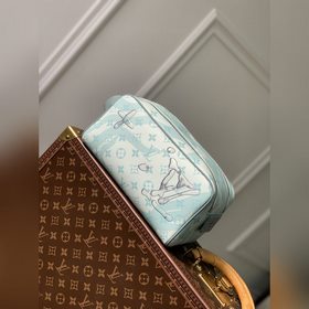 LV M82337蒂夫妮綠水滴系列洗漱包 Do   Kit 盥洗袋 本款 Do