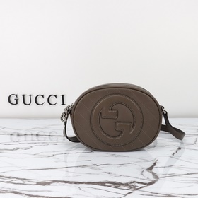 gucci 新款 專櫃品質，實物實拍！款號：760175灰皮，尺寸：長15x 寬