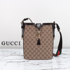 gucci 新款 專櫃品質，實物實拍，款號：782911啡布，大號尺寸：寬26.