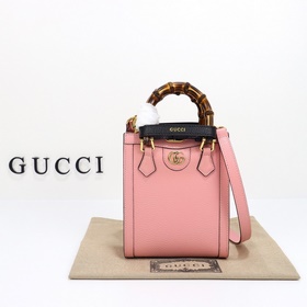 gucci 新款 專櫃品質，實物實拍，款號：739079粉皮，尺寸：寬15.5×