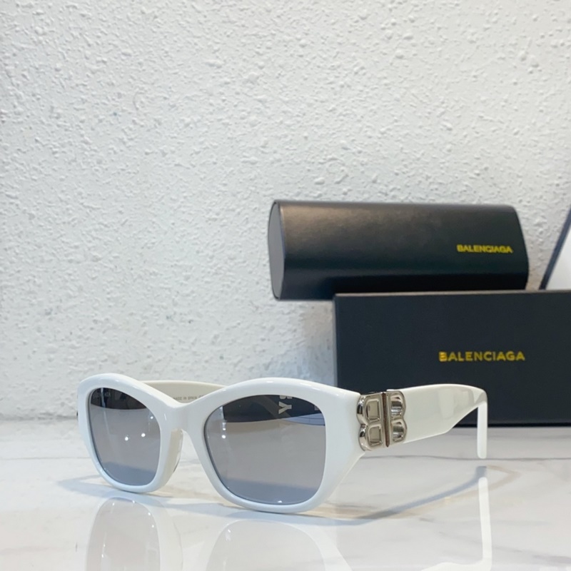 balenciaga MODEL：BB0311SK SIZE：53口21-14