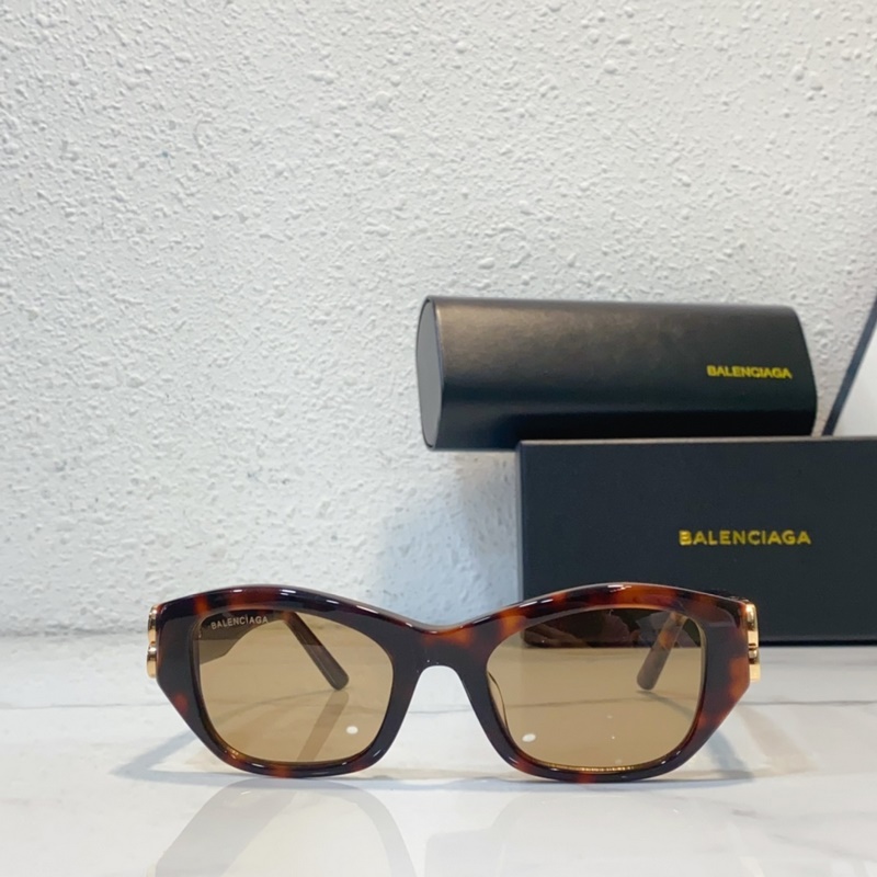balenciaga MODEL：BB0311SK SIZE：53口21-14
