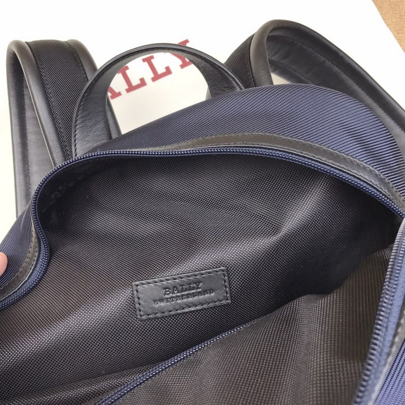 BALLY最新款雙肩背包，以實(shí)用風(fēng)格演繹的 Chapmay 時(shí)尚雙肩背包由堅(jiān)韌的