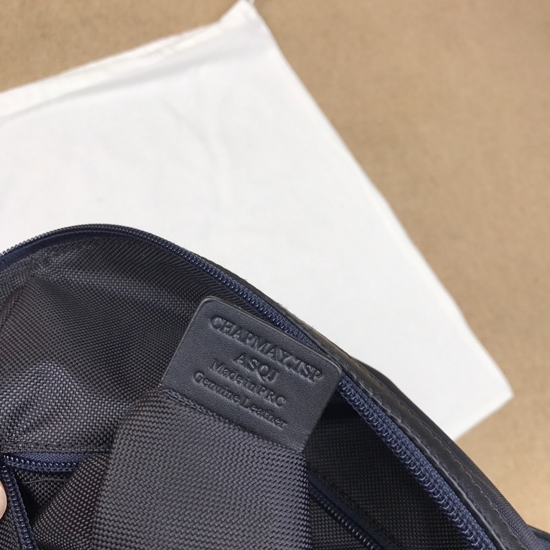 BALLY最新款雙肩背包，以實(shí)用風(fēng)格演繹的 Chapmay 時(shí)尚雙肩背包由堅(jiān)韌的