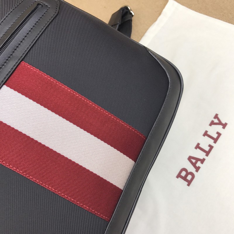 BALLY最新款雙肩背包，以實用風格演繹的 Chapmay 時尚雙肩背包由堅韌的