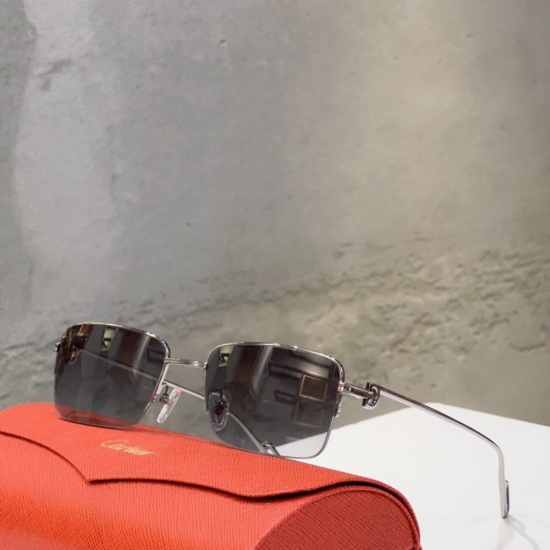 Cartier 官網新品上架 MODERL： CT02180 商務男款半框眼鏡，