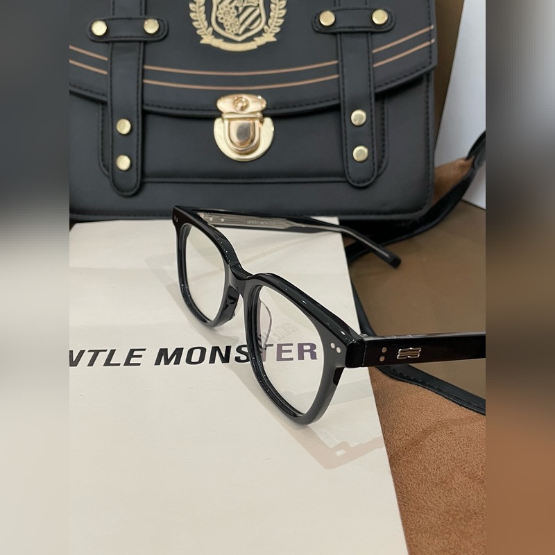 虞書欣戴黑框evan 也太太太乖啦