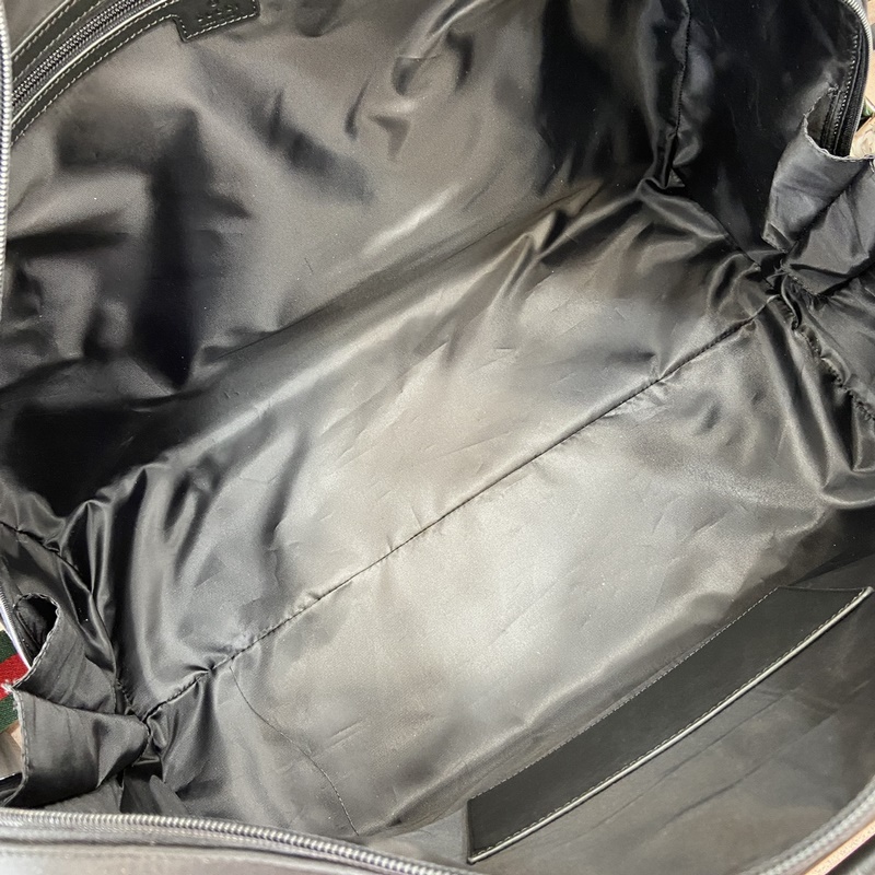 《配全套原廠綠色禮品袋》新品GG法杜爾系列旅行包。這款行李袋為2025秋冬男裝推