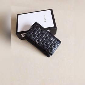 最新男士鑰匙包原版皮壓小G標(biāo)志～小巧精緻，實(shí)用大方，男神必備單品， 型號：138