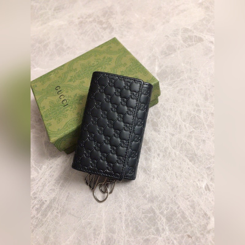 最新男士鑰匙包原版皮壓小G標(biāo)志～小巧精緻，實(shí)用大方，男神必備單品， 型號：138