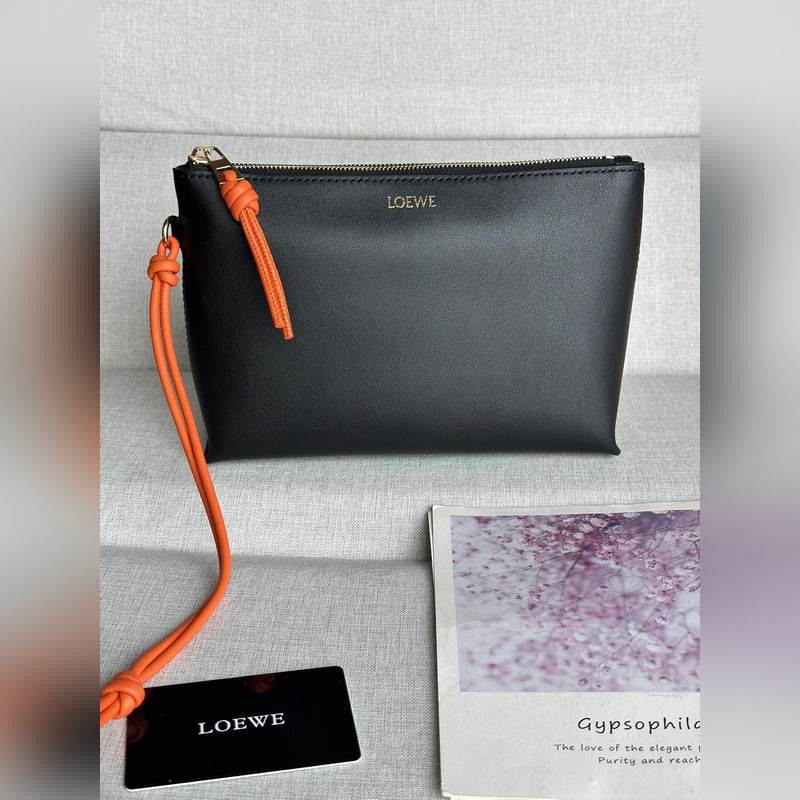 原廠皮 2025新款手包  型號3045亮面納帕牛皮革Knot T 亮面