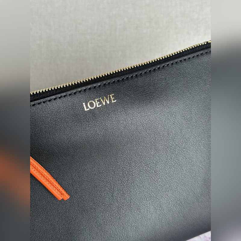 原廠皮 2025新款手包  型號3045亮面納帕牛皮革Knot T 亮面