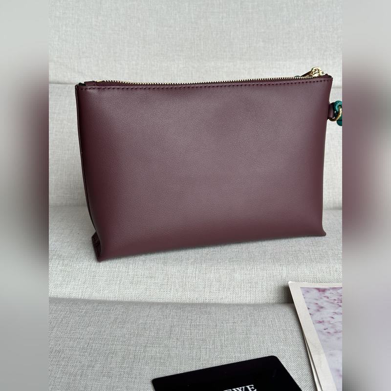 原廠皮 2025新款手包   型號3045亮面納帕牛皮革Knot T 亮