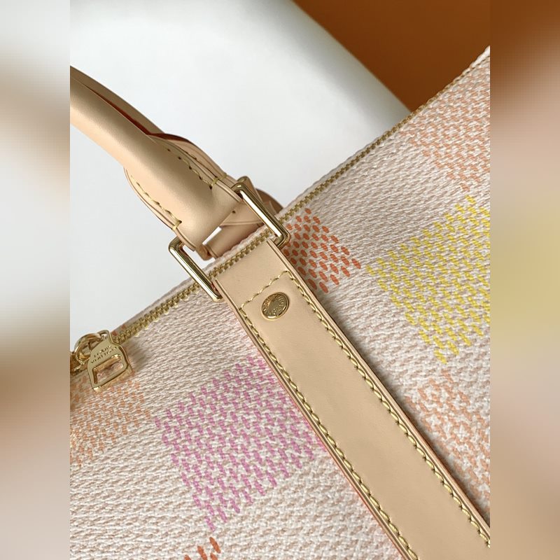 M40713粉格 M4667綠格 本款頂級原單 達(dá)米埃畫布的“基波爾45”，將迷