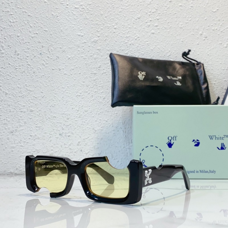 Off-White OW40006 缺口破洞設計 版型設計理念簡約 男女都可以駕