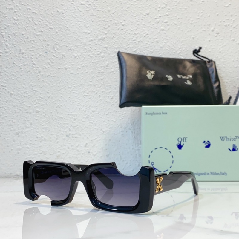 Off-White OW40006 缺口破洞設計 版型設計理念簡約 男女都可以駕