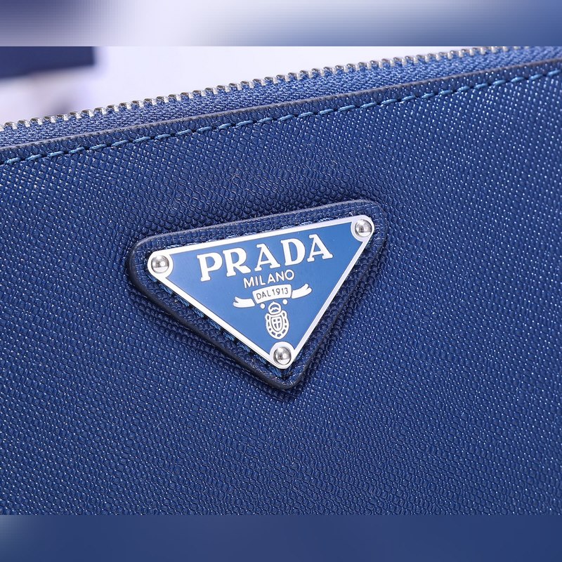 PRADA男士手包專櫃最新款式，官網同步，正品開發， 型號2NG001-1，顔色