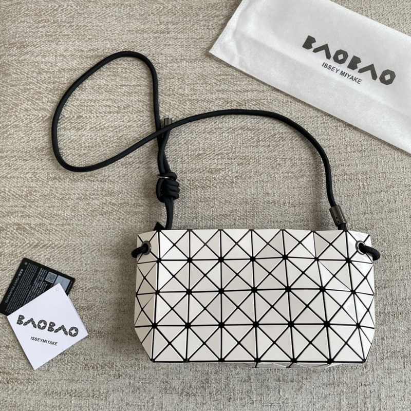 米白色 三宅一生豆腐包 新款 貿易公司渠道出口訂單 代工廠出品 肩帶可以調節長短