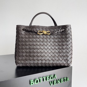 2025新款Andiamo Bottega Veneta 本季推出的新款Andi