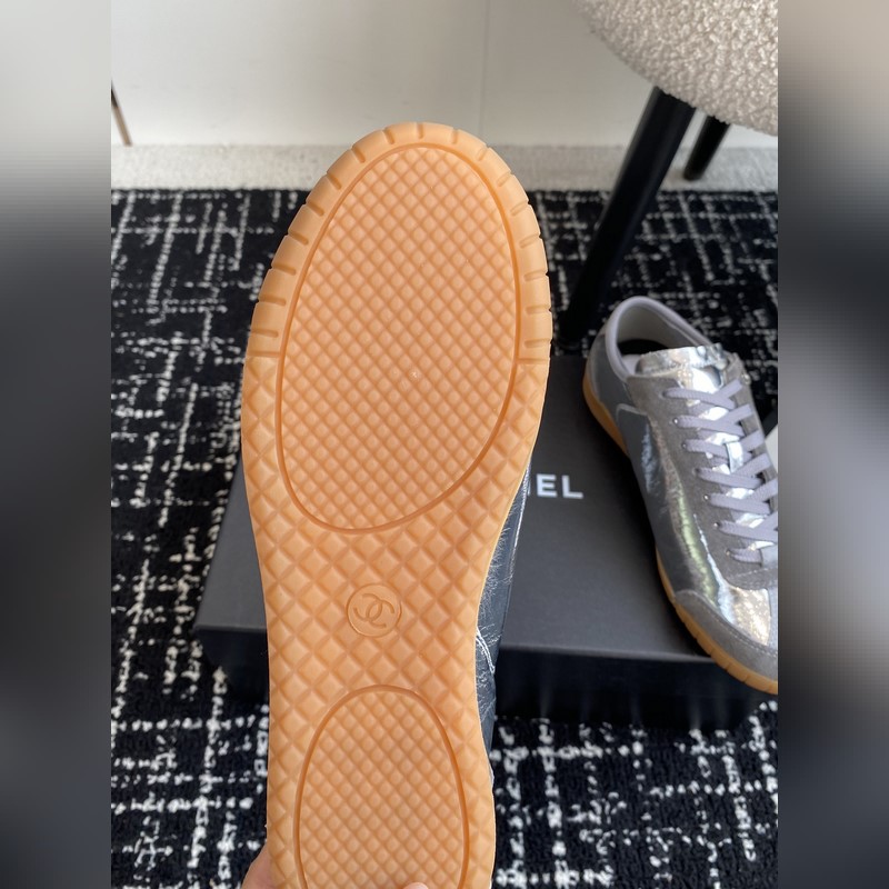 Chanel 香奈兒最新 24ss 休閑德訓(xùn)鞋  這雙鞋舒服到 大馬路逛街暴走一