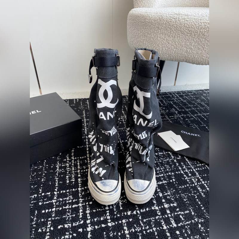 CHANEL 香奈兒  網紅爆款中古 塗鴉帆布鞋 太有範兒了 複古coco女鞋