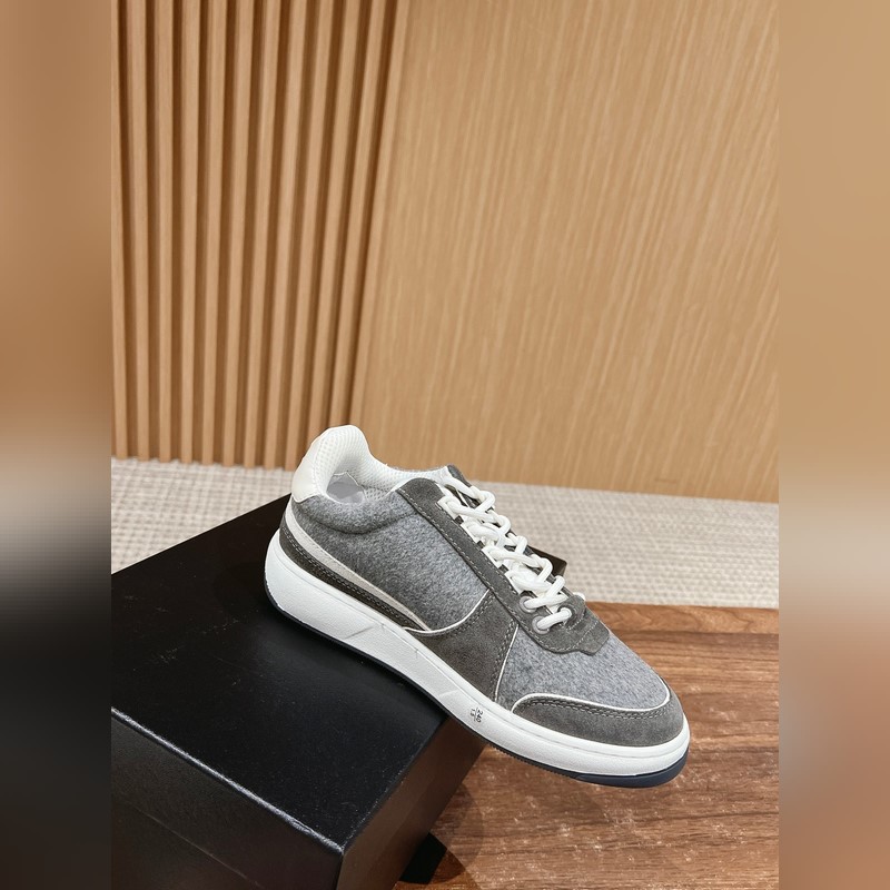 香奈兒新配色毛呢休閑滑闆鞋 熊貓運動鞋，小紅書博主們都很愛頻頻推薦個個都是時髦精