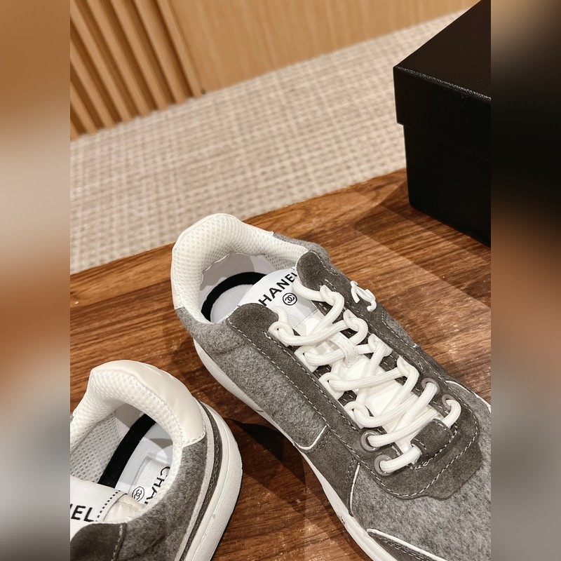 香奈兒新配色毛呢休閑滑闆鞋 熊貓運動鞋，小紅書博主們都很愛頻頻推薦個個都是時髦精