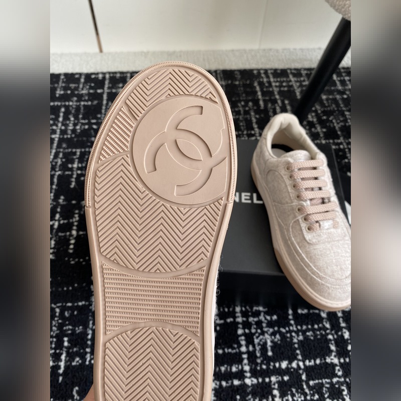 Chanel 香奈兒 24ss 秋冬季新款 休閑運動闆鞋一改以往的進口特殊布