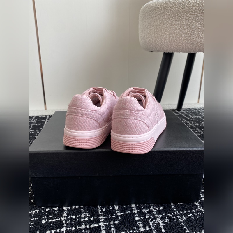 Chanel 香奈兒 24ss 秋冬季新款 休閑運動闆鞋一改以往的進口特殊布