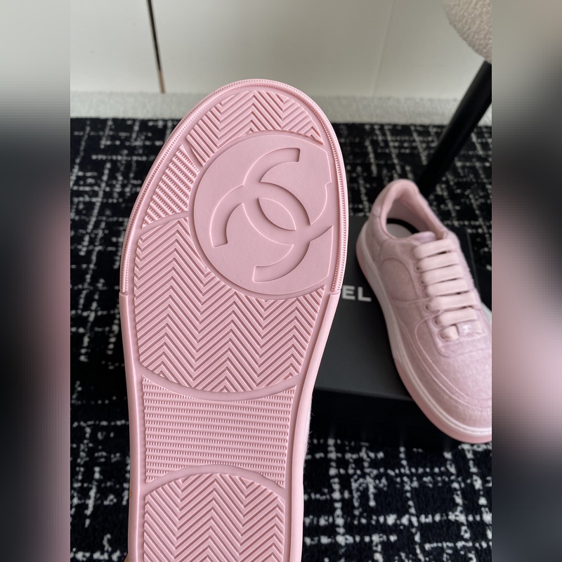 Chanel 香奈兒 24ss 秋冬季新款 休閑運動闆鞋一改以往的進口特殊布