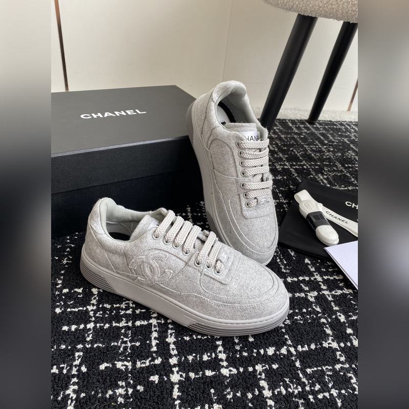 Chanel 香奈兒 24ss 秋冬季新款 休閑運(yùn)動(dòng)闆鞋一改以往的進(jìn)口特殊布