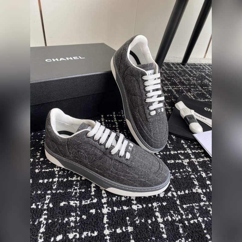 Chanel 香奈兒 24ss 秋冬季新款 休閑運動闆鞋一改以往的進口特殊布