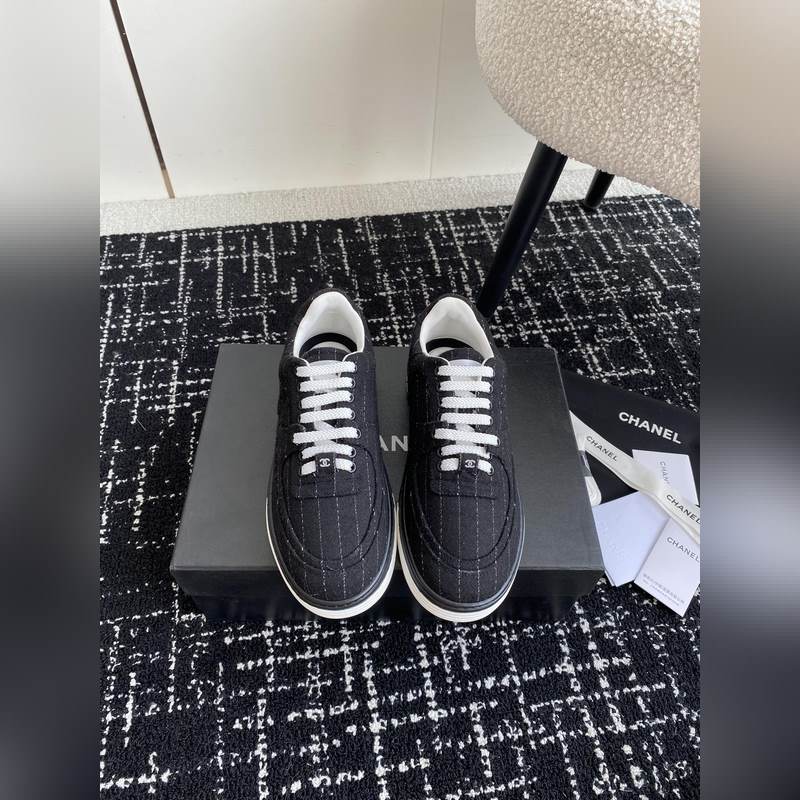 Chanel 香奈兒 24ss 秋冬季新款 休閑運動闆鞋一改以往的進口特殊布