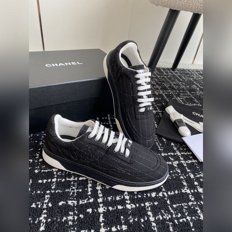 Chanel 香奈兒 24ss 秋冬季新款 休閑運動闆鞋一改以往的進口特殊布