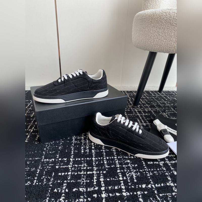 Chanel 香奈兒 24ss 秋冬季新款 休閑運動闆鞋一改以往的進口特殊布