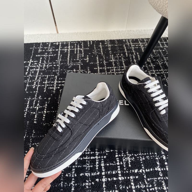 Chanel 香奈兒 24ss 秋冬季新款 休閑運動闆鞋一改以往的進口特殊布