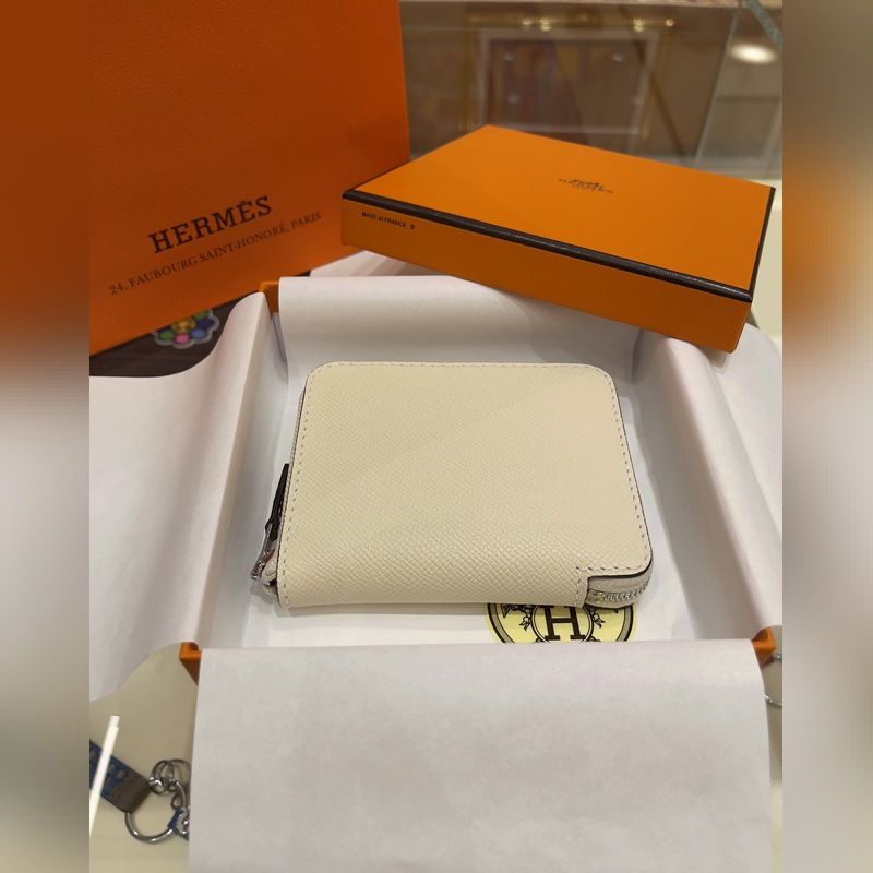 Silk‘in方塊錢包 compact wallet，外皮epsom ，內(nèi)絲質(zhì)，