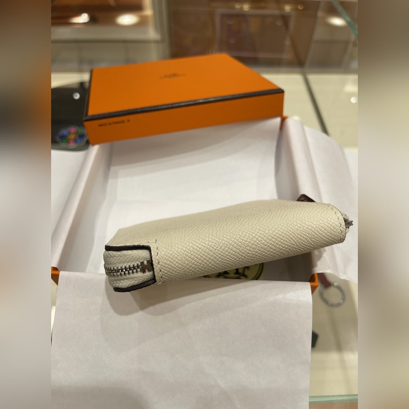 Silk‘in方塊錢包 compact wallet，外皮epsom ，內(nèi)絲質(zhì)，