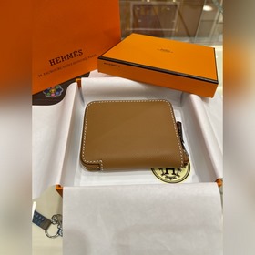 Silk‘in方塊錢包 compact wallet，外皮epsom ，内絲質，