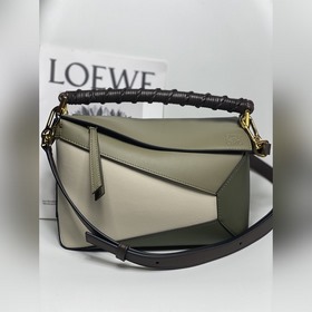 原廠皮  LOEWE    lo*ewe Puzzle  編織的手提帶更具特色，